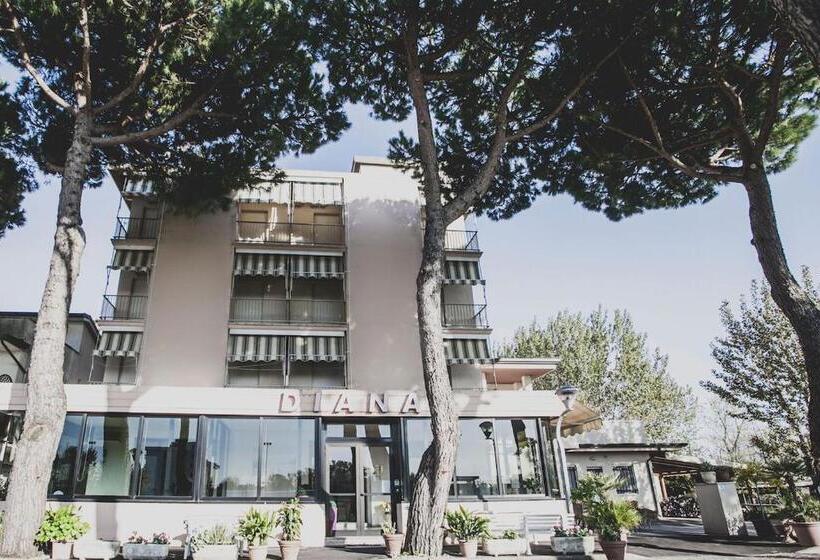 Hotel Diana