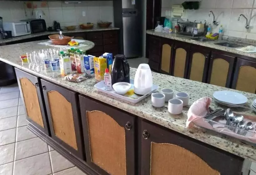 پانسیون Kiwi Pousada & Lounge