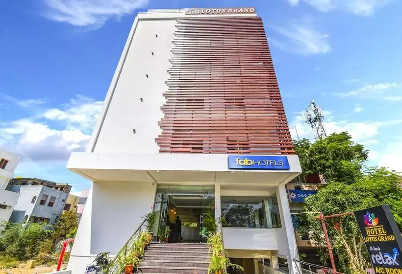 Fabhotel Lotus Grand