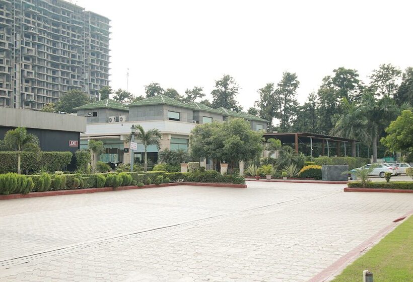 בית מלון כפרי Opulent By Udman Chhattarpur