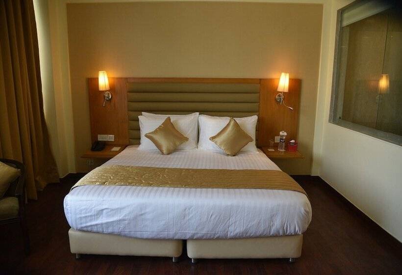 בית מלון כפרי Opulent By Udman Chhattarpur