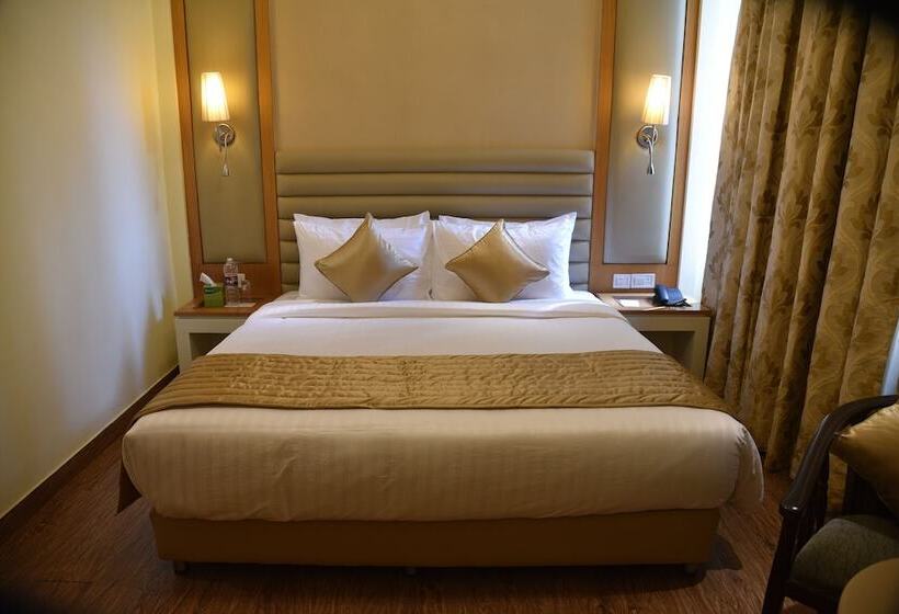 בית מלון כפרי Opulent By Udman Chhattarpur