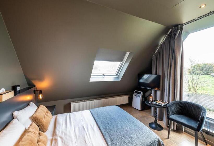 فندق على الطريق M Otel E40