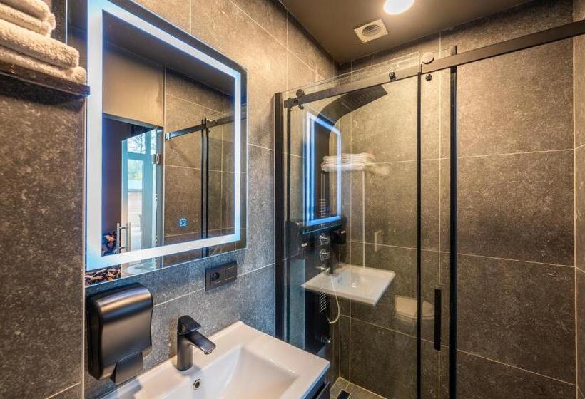 فندق على الطريق M Otel E40