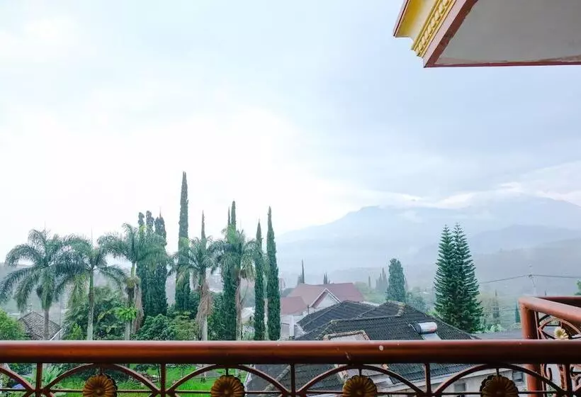 هتل Oyo 538 Villa Handayani Syariah