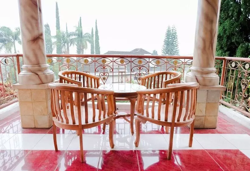 هتل Oyo 538 Villa Handayani Syariah