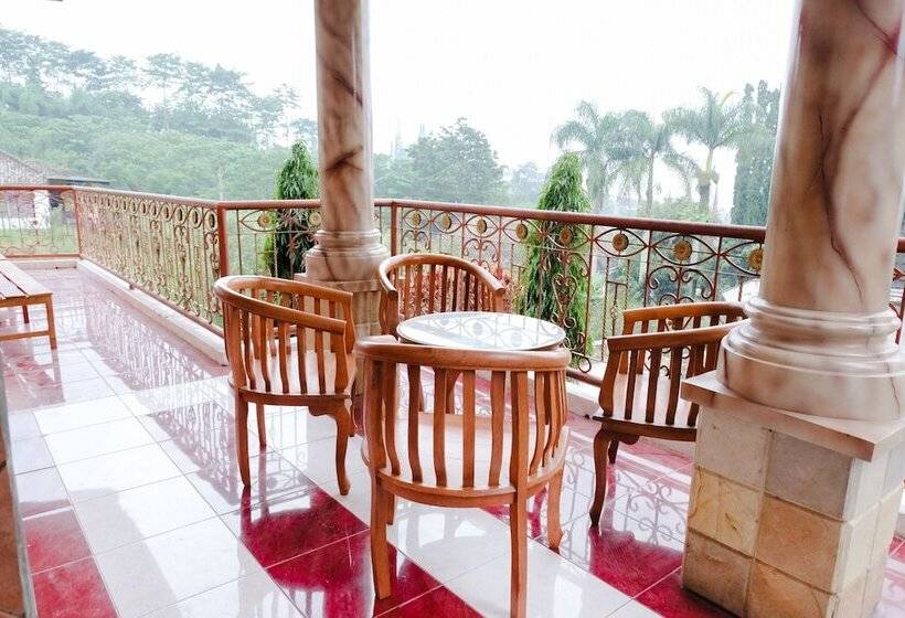 Отель Oyo 538 Villa Handayani Syariah