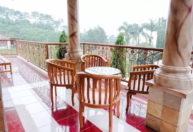 هتل Oyo 538 Villa Handayani Syariah