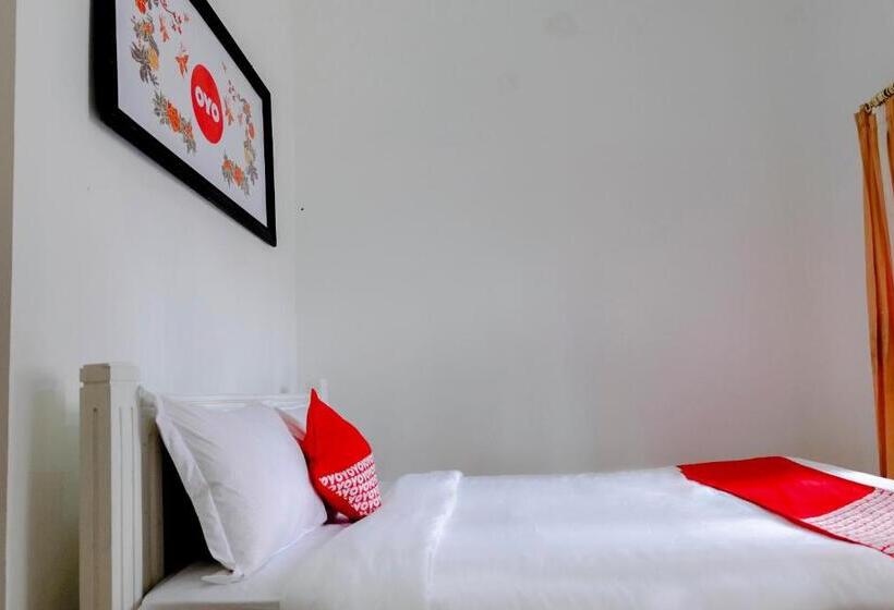 Отель Oyo 538 Villa Handayani Syariah