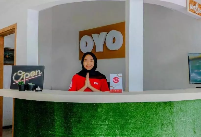 هتل Oyo 538 Villa Handayani Syariah