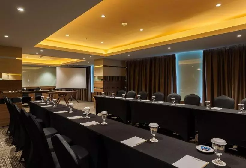 هتل Ramada By Wyndham Serpong