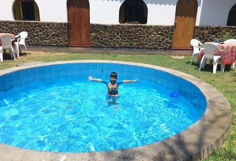 ホテル Huanchaco Gardens