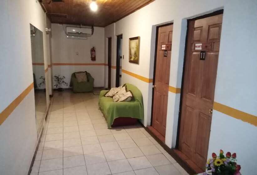 مبيت وإفطار Residencial Don Santiago