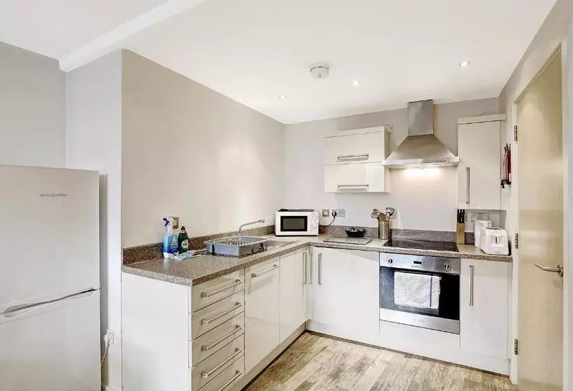 Hotelli Ur Stay Apartments Leicester
