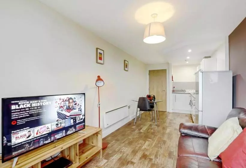 Hotelli Ur Stay Apartments Leicester