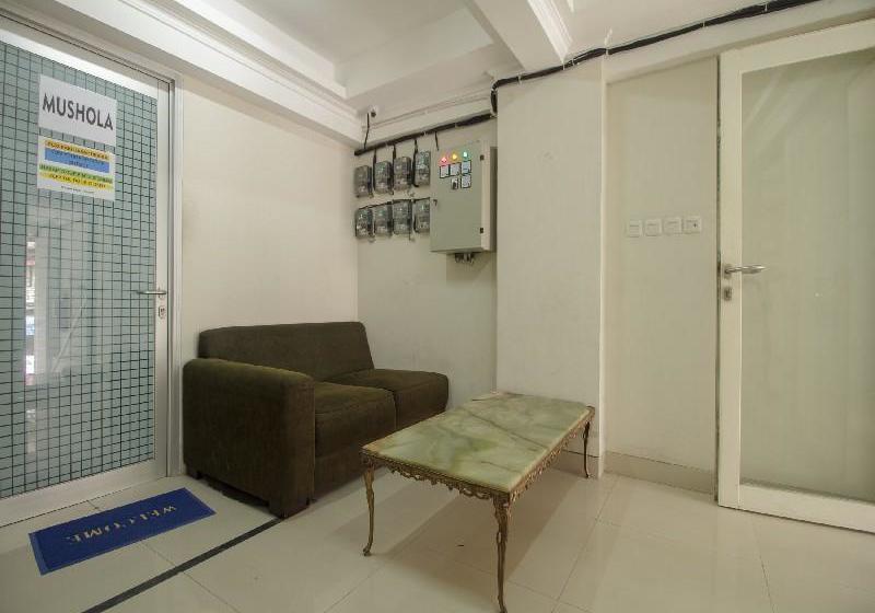 بنسيون Reddoorz @ Jalan Bendungan Hilir