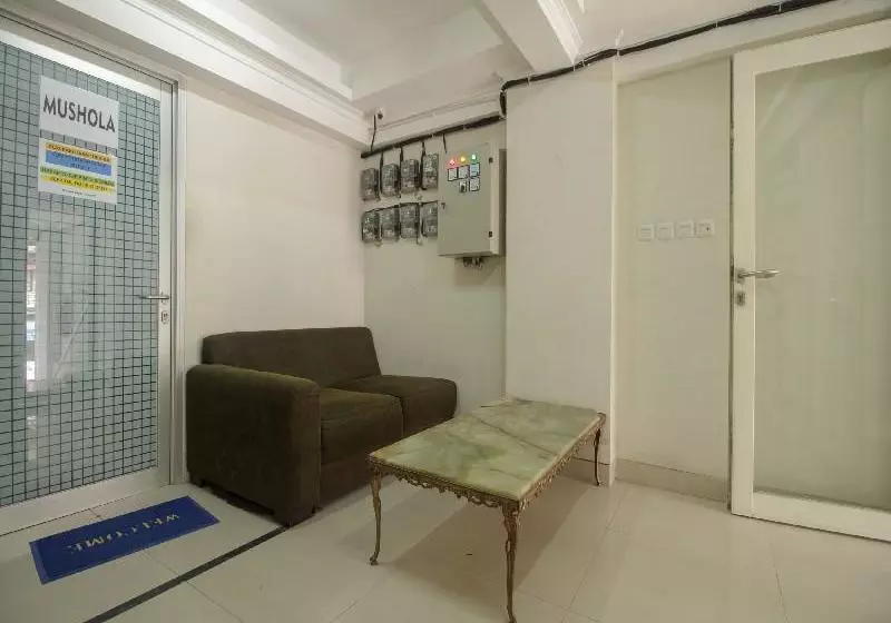 ペンション Reddoorz @ Jalan Bendungan Hilir