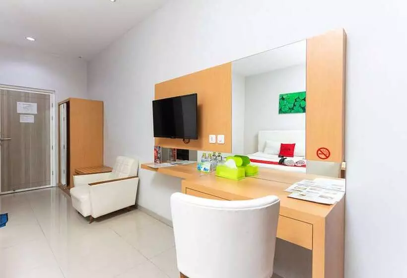 Majatalo Reddoorz Plus @ Idjen Boulevard Malang