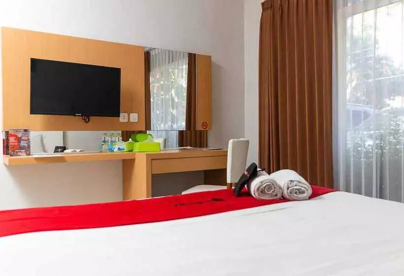 Majatalo Reddoorz Plus @ Idjen Boulevard Malang
