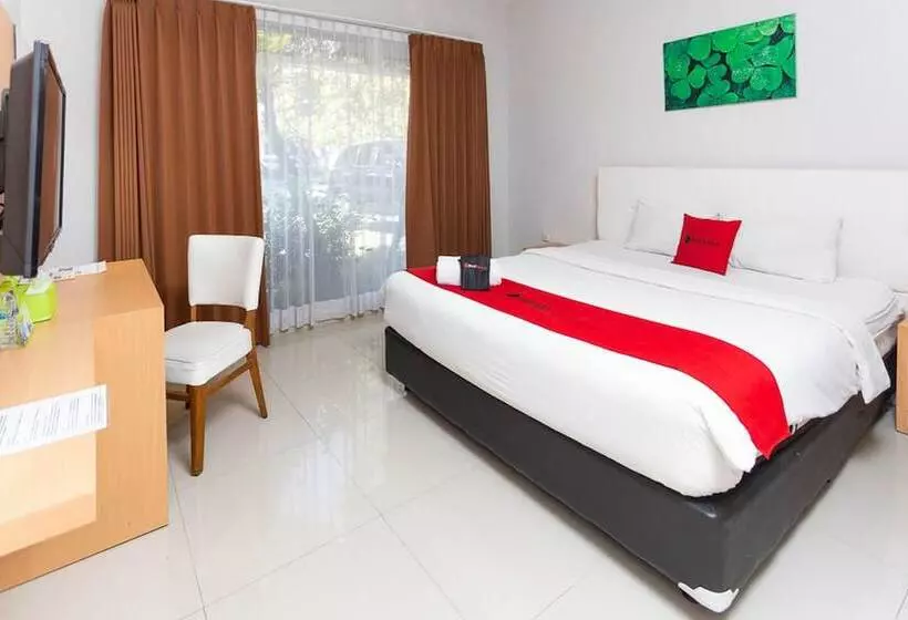 Majatalo Reddoorz Plus @ Idjen Boulevard Malang