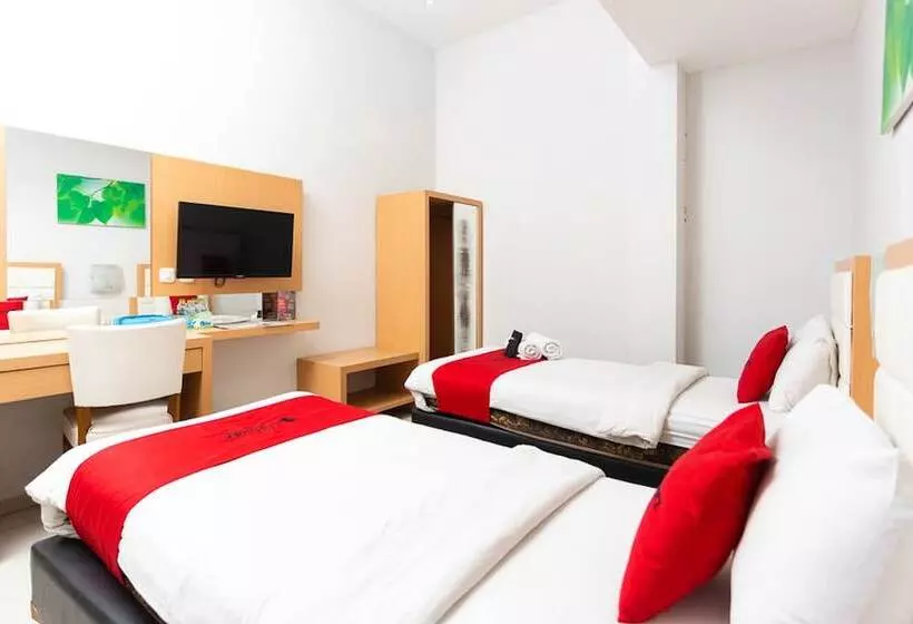 Majatalo Reddoorz Plus @ Idjen Boulevard Malang