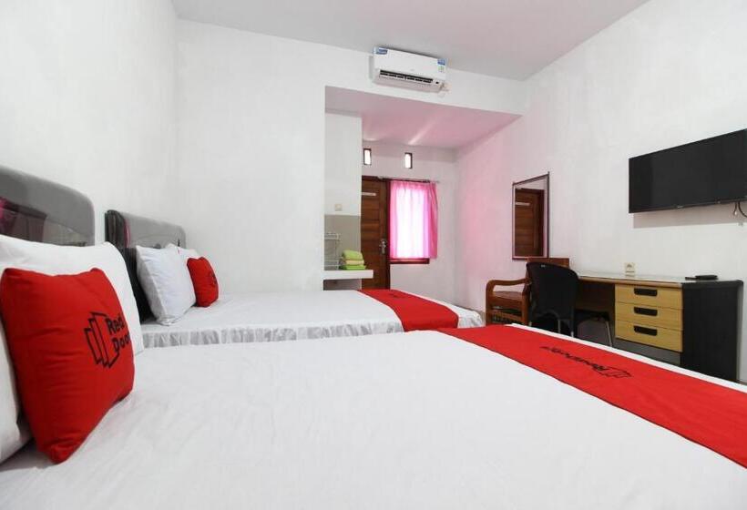 פנסיון Reddoorz Syariah At Kebun Raya Yogyakarta