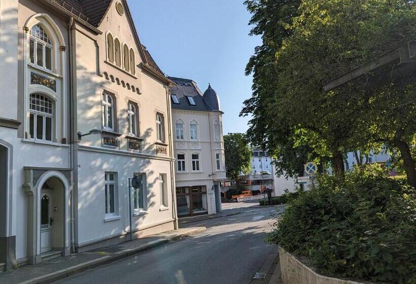 Schillers Hotel & Café Garni