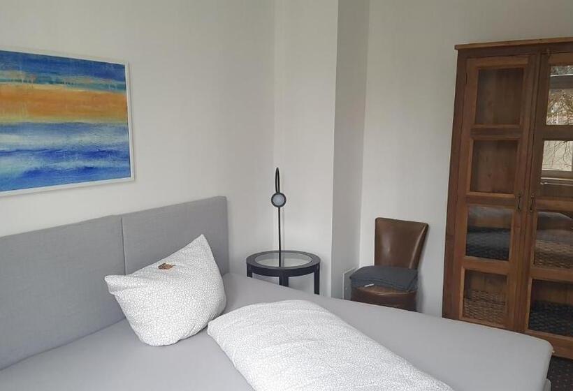 Schillers Hotel & Café Garni