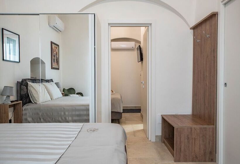 تختخواب و صبحانه La Dimora Della Leonessa