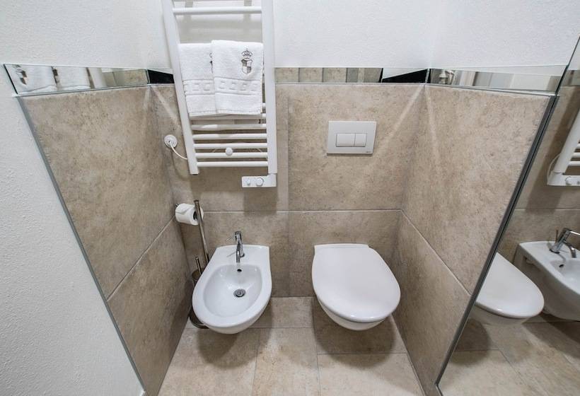 تختخواب و صبحانه La Dimora Della Leonessa