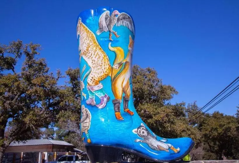 Hotelli Flora And Fauna