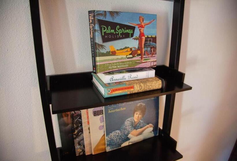 فندق Flora And Fauna