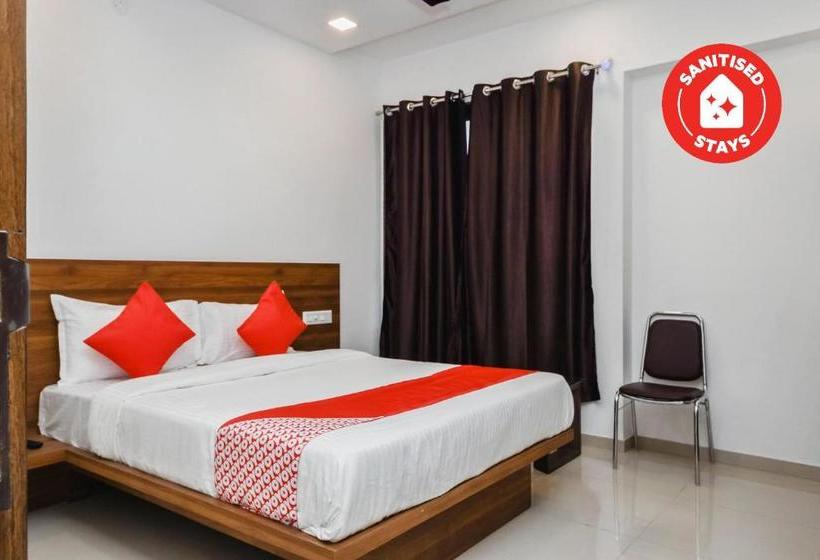 Hotelli Oyo 30317 The Address