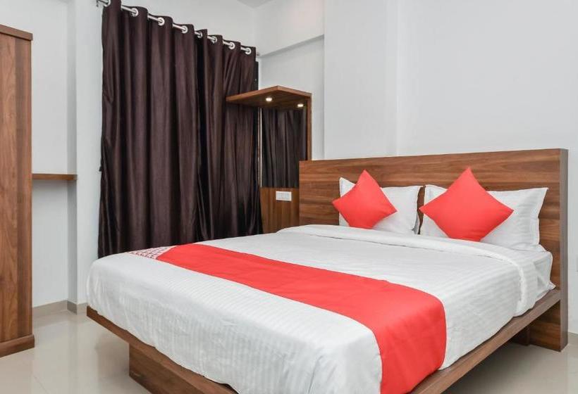 Hotelli Oyo 30317 The Address