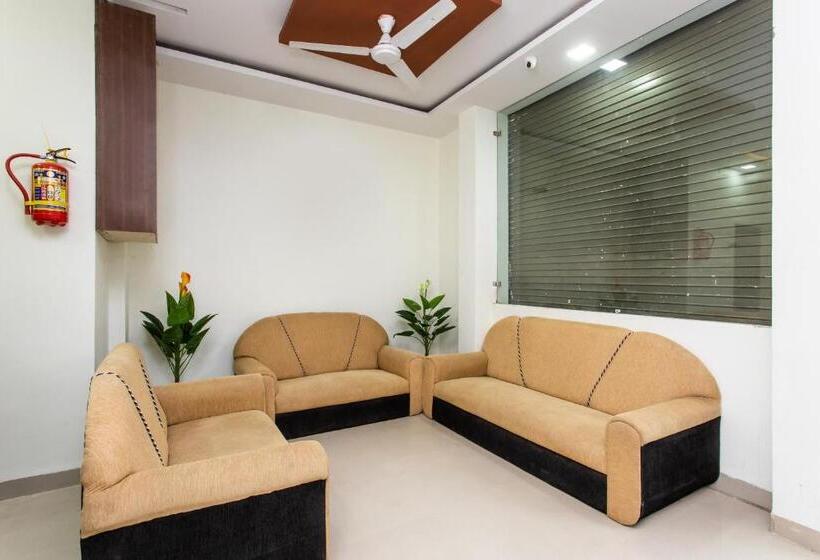 Oyo 26904 Hotel Manjulam Regency