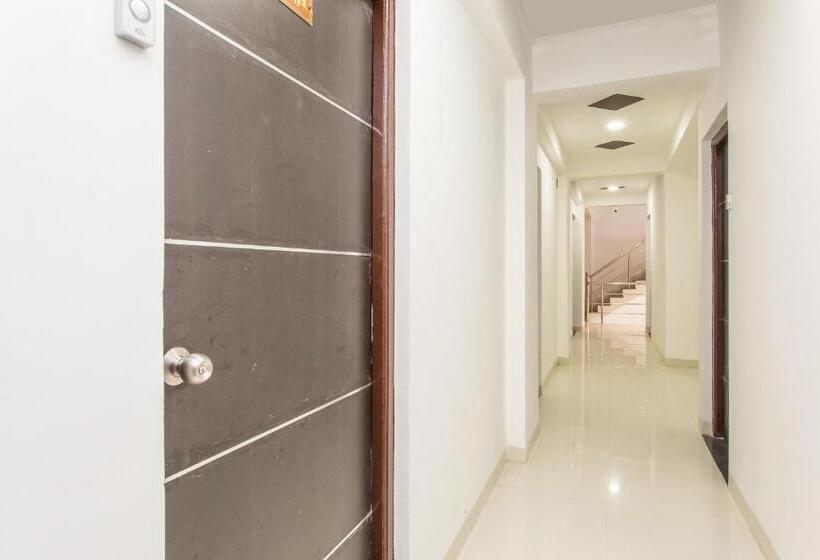 Oyo 26904 Hotel Manjulam Regency