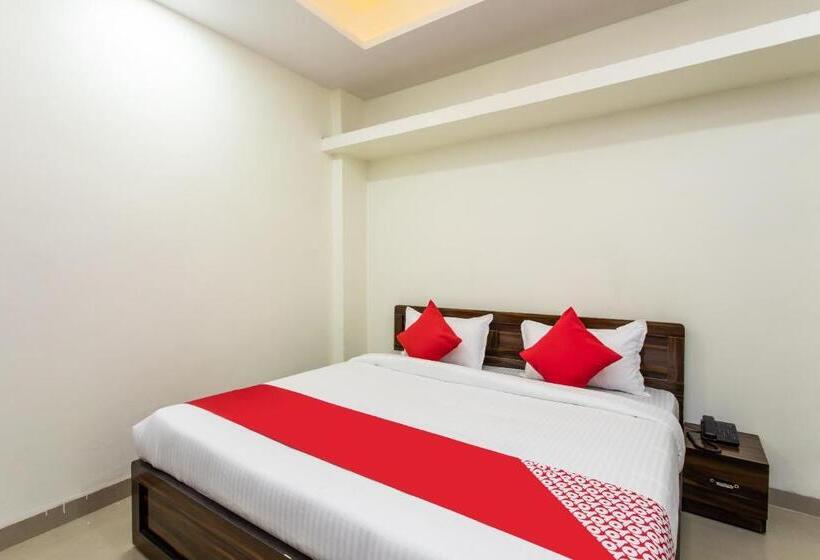 Oyo 26904 Hotel Manjulam Regency