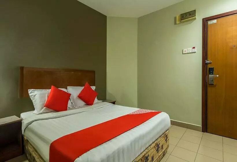 Oyo 828 Comfort Hotel Shah Alam