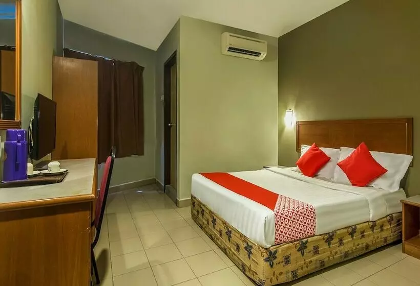 Oyo 828 Comfort Hotel Shah Alam