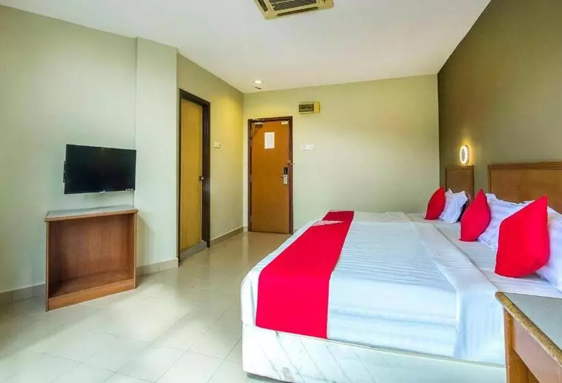 Oyo 828 Comfort Hotel Shah Alam