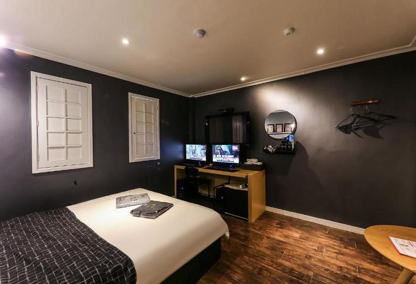 Hotel Brown Dot Cheongju