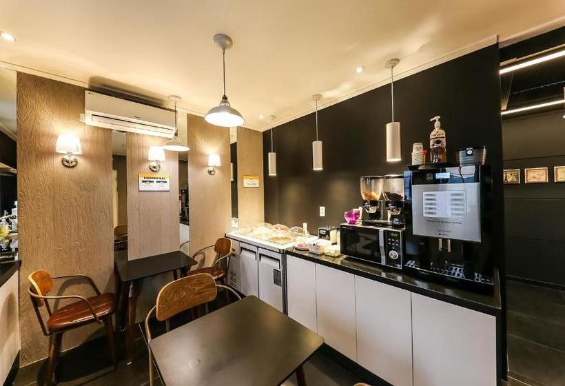 Hotel Brown Dot Cheongju