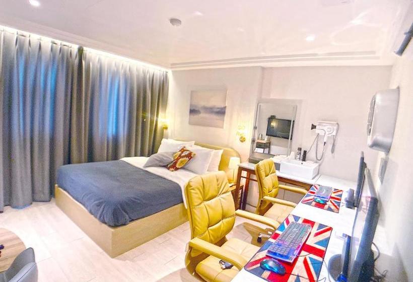 Hotel Brown Dot Cheongju