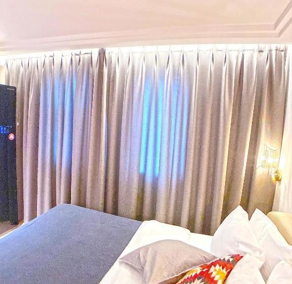 Hotel Brown Dot Cheongju