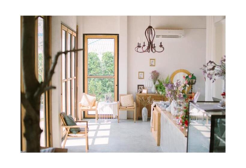 בית מלון כפרי White Wall Riverfront