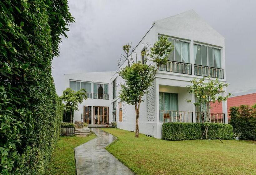 בית מלון כפרי White Wall Riverfront