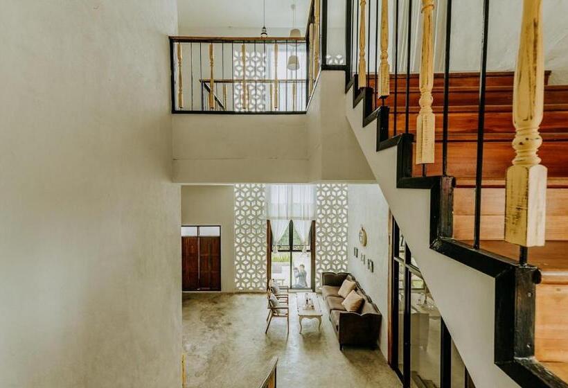 בית מלון כפרי White Wall Riverfront