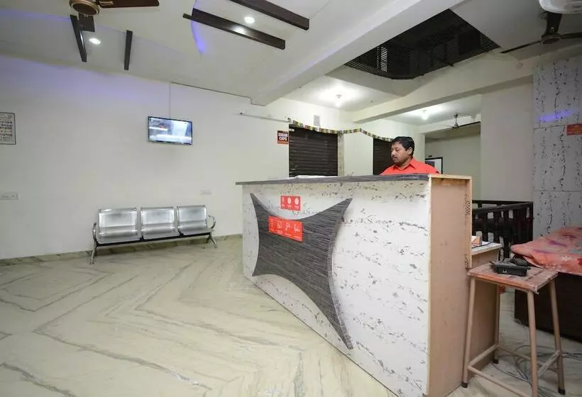 Oyo 29034 Hotel Arora Inn