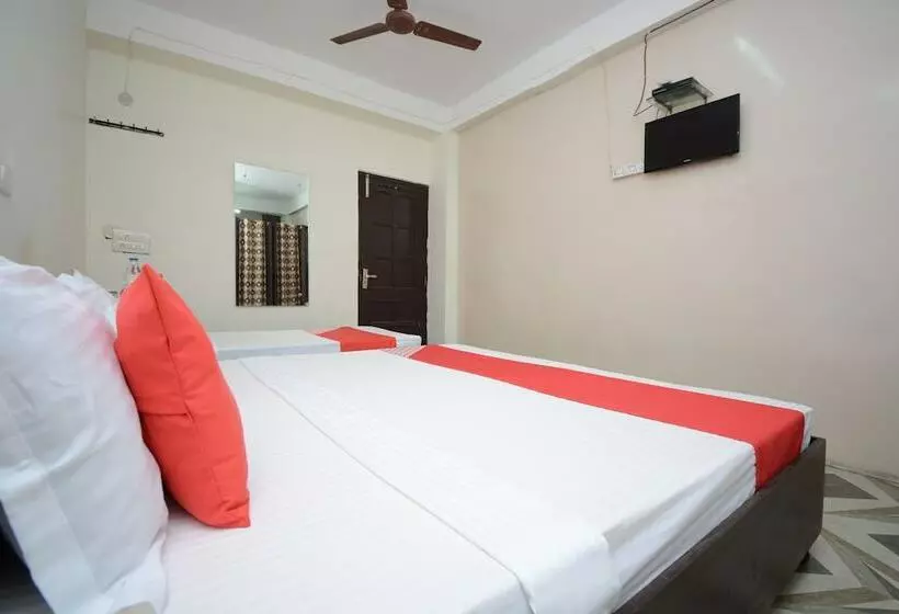 Oyo 29034 Hotel Arora Inn