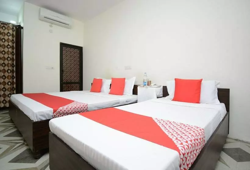 Oyo 29034 Hotel Arora Inn